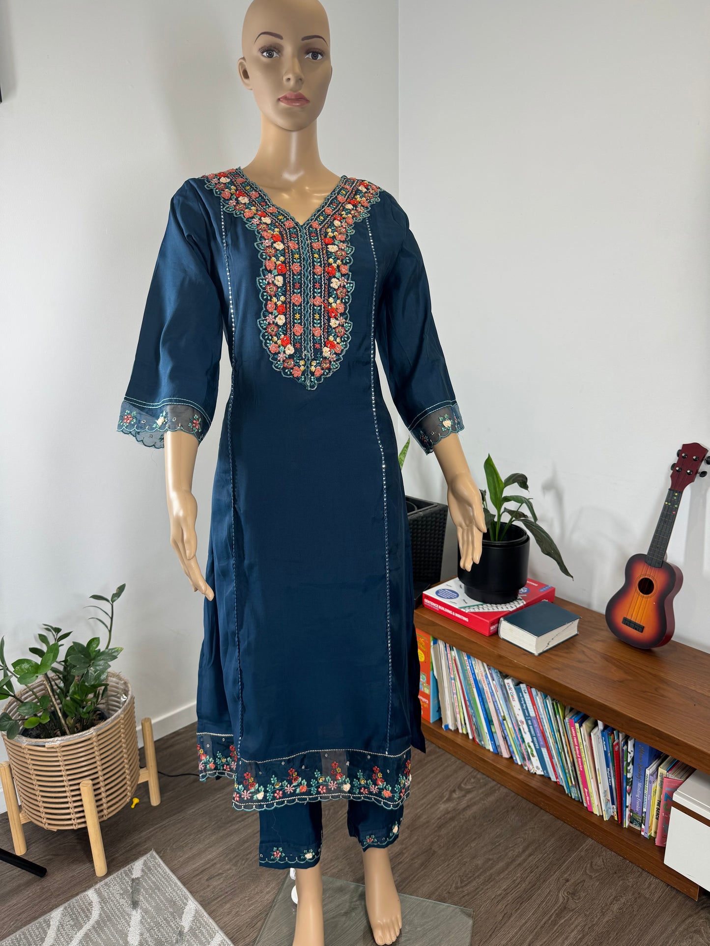 A line kurtha set