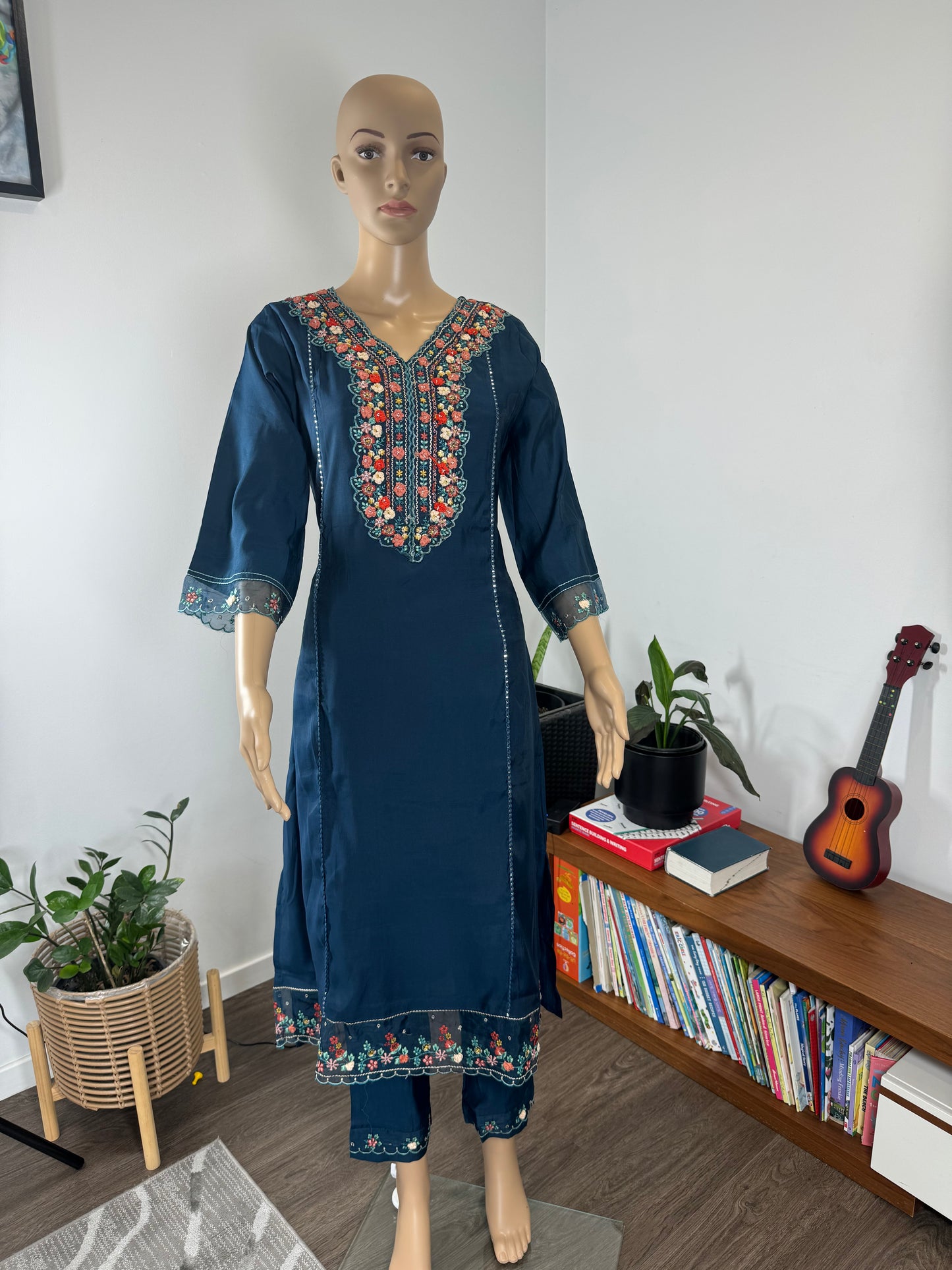 A line kurtha set